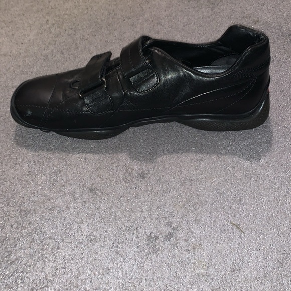 Size 11 Men’s Prada shoes - Picture 2 of 10